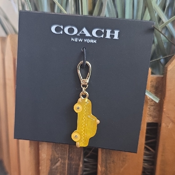 Coach NYC TAXI CAB ZIPPER PULL - Picture 1 of 4